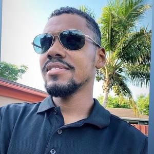 Meet your Posher, Renê